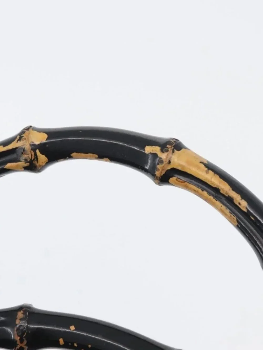 Gucci brand	gucci color	black